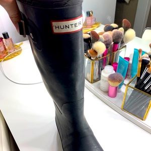 Women’s/men’s hunter rain boots- dark grey